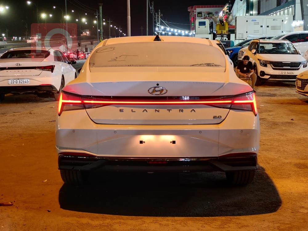 هیوندای ئەلەنترا